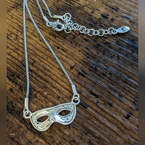 New Silver Necklace - Picture 2 of 2
